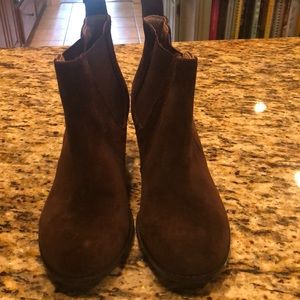 Brown suede bootie